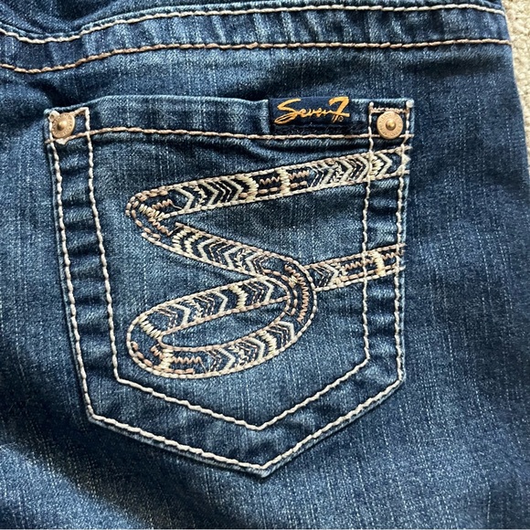 Seven7 Jean shorts size 4 - Picture 2 of 5